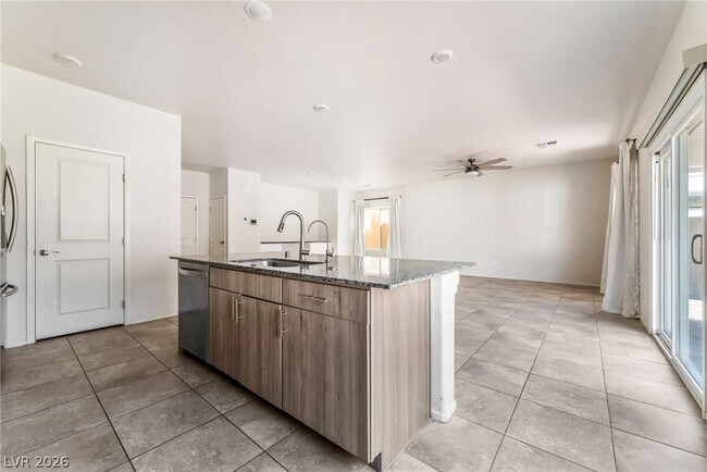Building Photo - 3803 Berenices Ave