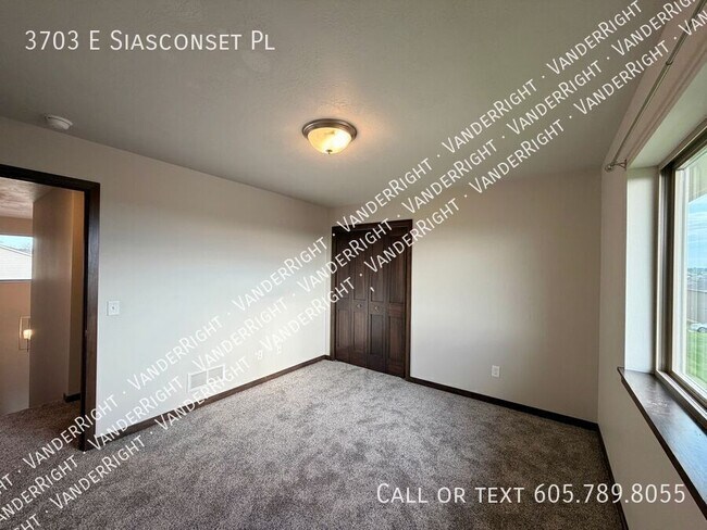 Building Photo - 3703 E Siasconset Pl