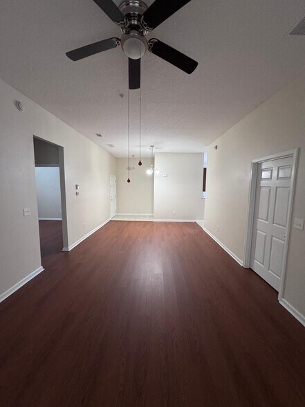 Building Photo - 9411 Osprey Branch Trl