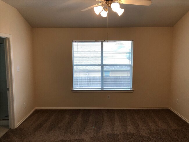 Building Photo - 5639 Stonecloud Ln