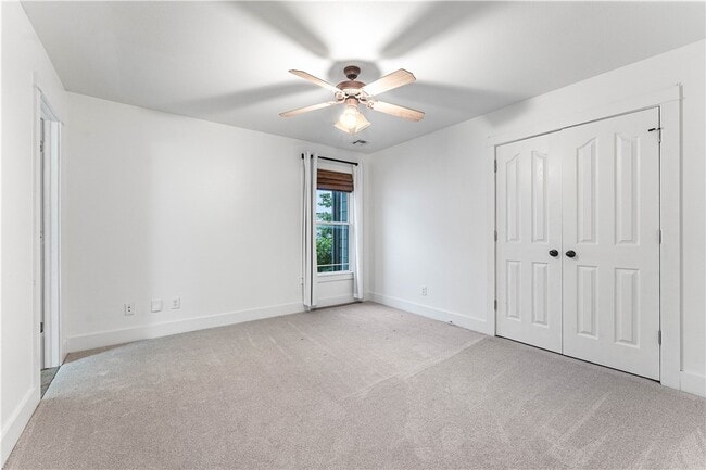 Building Photo - 917 NE Arleta Gardens