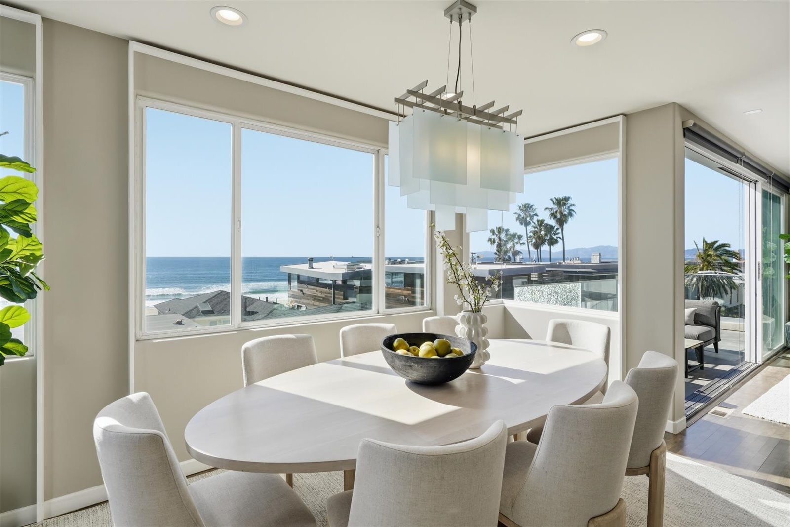 Building Photo - 2406 Ocean Dr