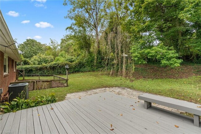 Building Photo - 3 Bedroom Ardmore Home- Pets Welcome-Flexible Lease Lengths Available