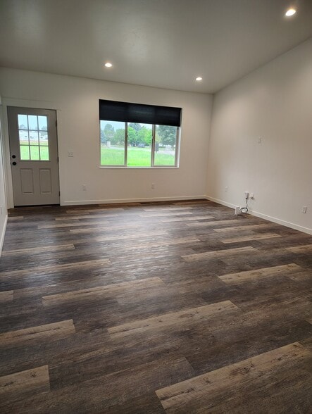 Building Photo - 1524 Trumble Creek Rd