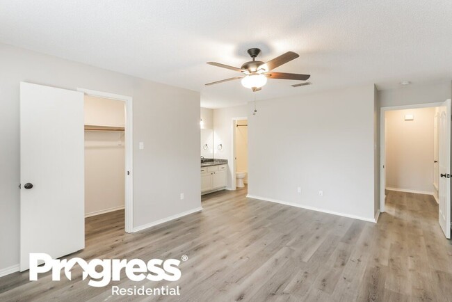 Building Photo - 7618 Creek Wood Dr