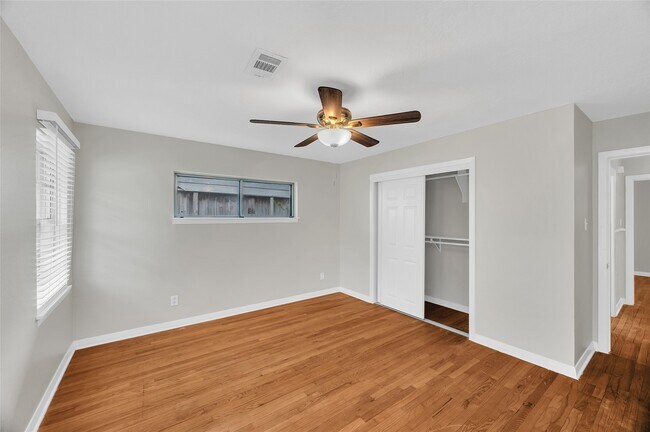 Building Photo - 3519 Westridge St