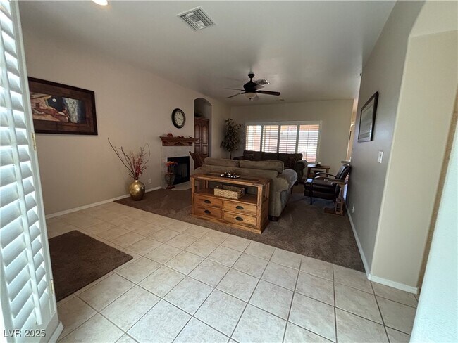 Building Photo - 1164 Golf Club Dr