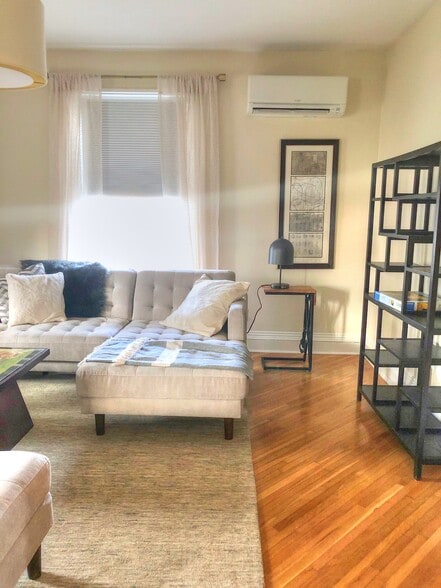 Living room - 512 13th St NW