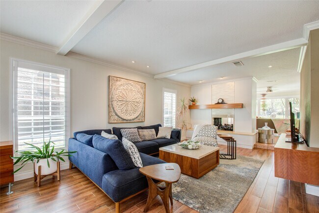 Building Photo - 16209 Wall St