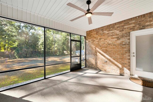 Building Photo - 6482 Cedar Ky Dr