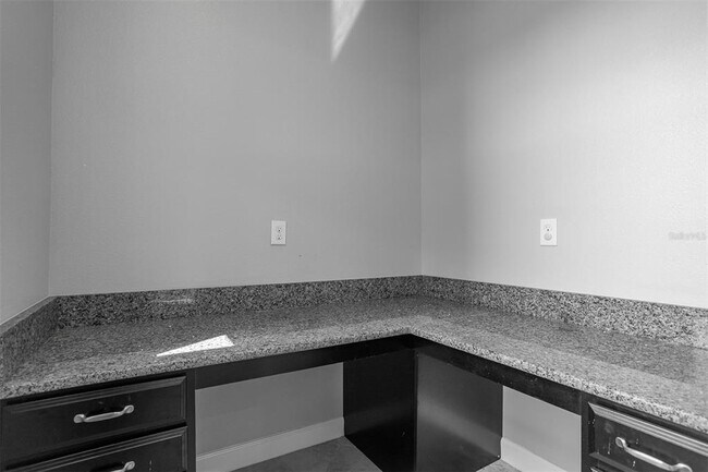 Building Photo - 11715 Navajo Sandstone St