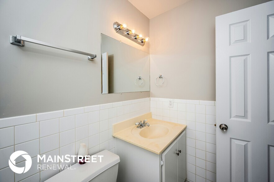 Building Photo - 1112 Kawanda Ln