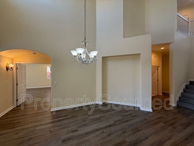 Building Photo - 1633 Sparrowhawk St