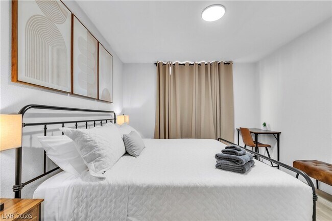 Building Photo - 3930 University Center Dr