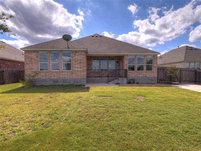 Building Photo - 133 Rain Lily Cir