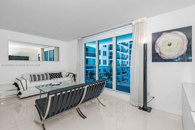 Building Photo - 2301 Collins Ave
