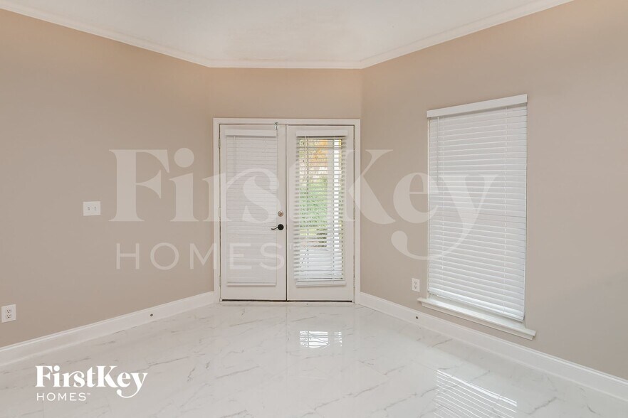 Building Photo - 8610 Taybrook Dr