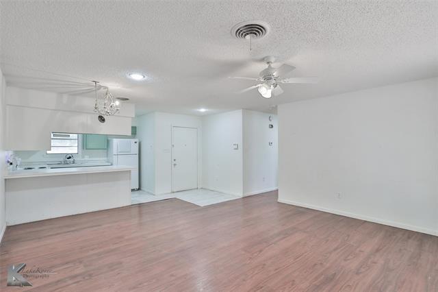 Building Photo - 2318 Westwood Dr