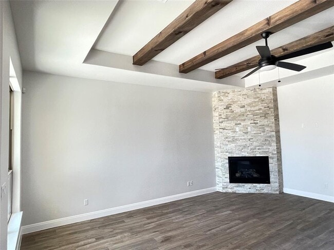 Building Photo - 104 Creek Point Dr