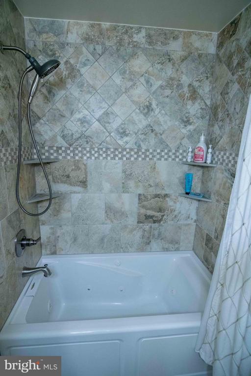 Building Photo - 2205 Parker Ave