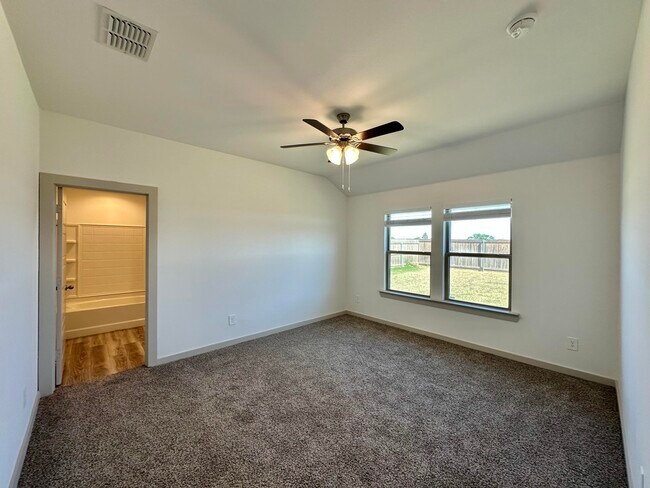 Building Photo - 2328 149th St