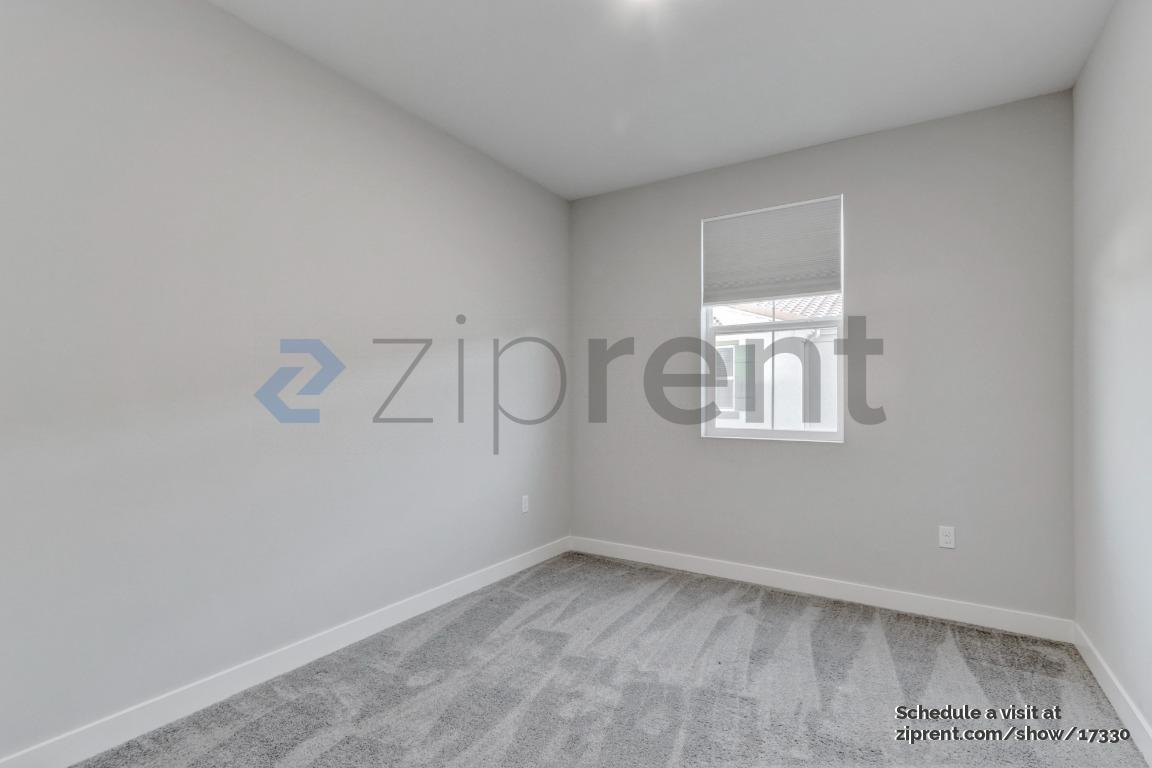 Building Photo - Unit 105