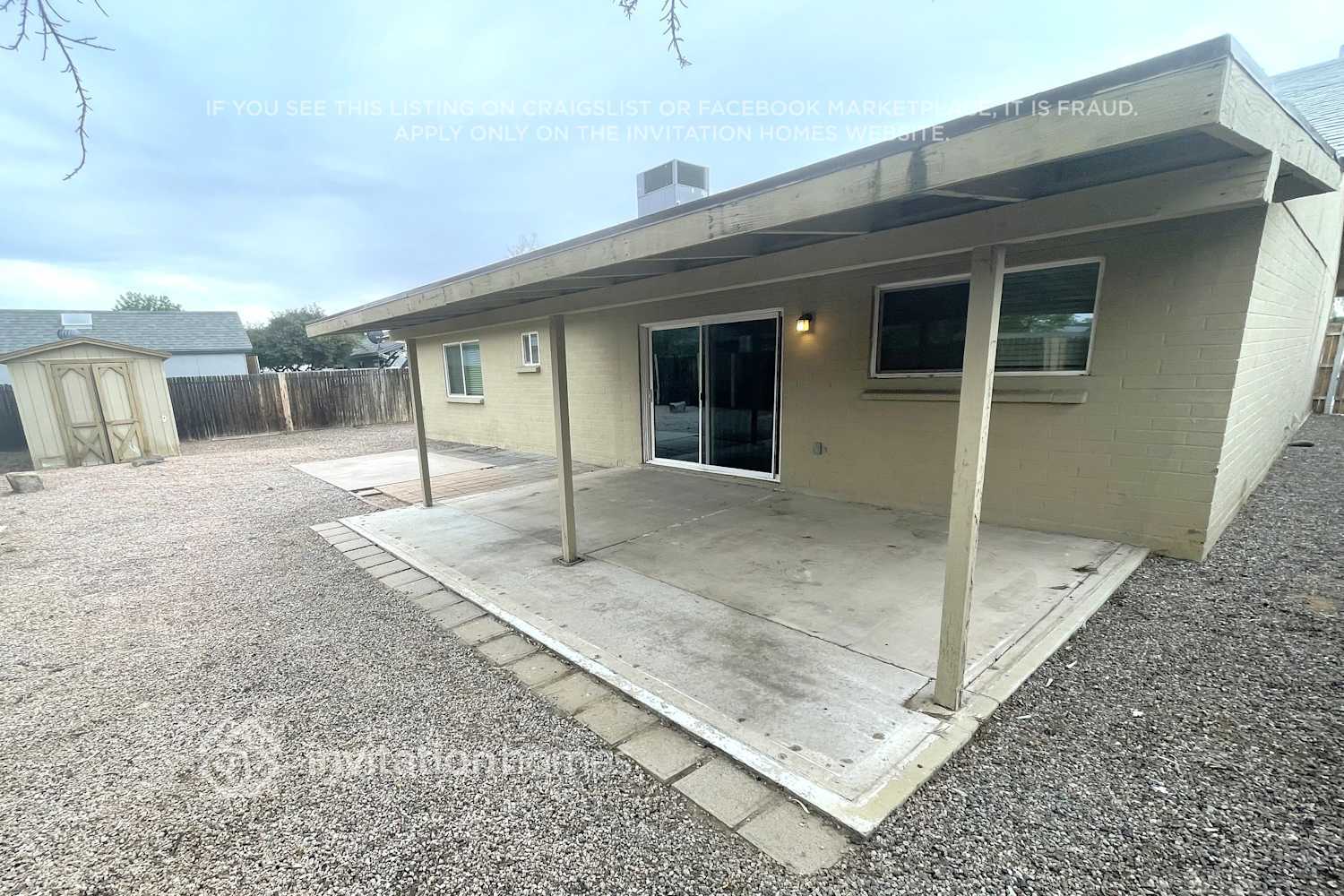 Building Photo - 2320 E Holmes Ave