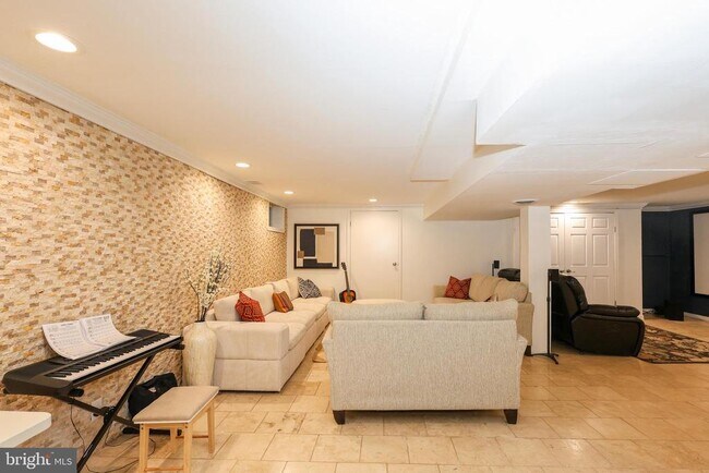 Building Photo - 206 Drakes Drum Dr