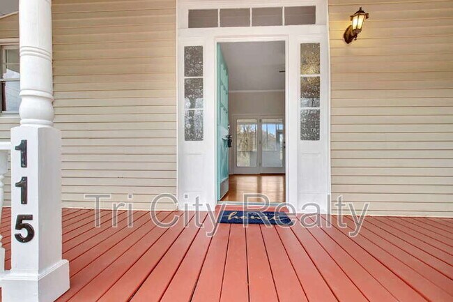 Building Photo - 115 Church Aly