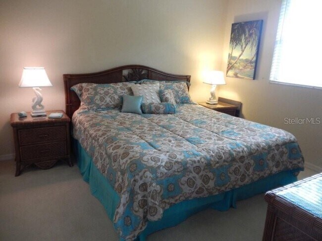 Building Photo - 811 W Henry St