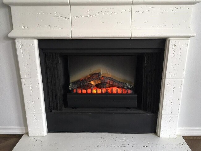 Building Photo - 3045 Marina Bay Dr