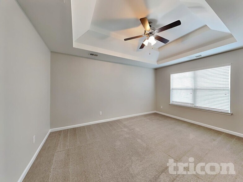 Building Photo - 368 Lossie Ln