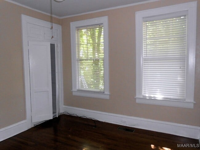 Building Photo - 1458 Watson St