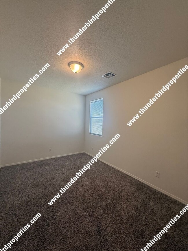 Building Photo - Great 4 bedroom home - Rio Rancho