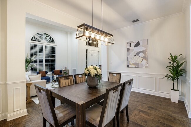 Building Photo - 1417 Cool Springs Dr