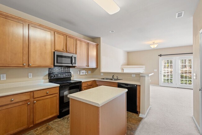 Building Photo - Two Bedroom Durham Townhouse: Available August 7th