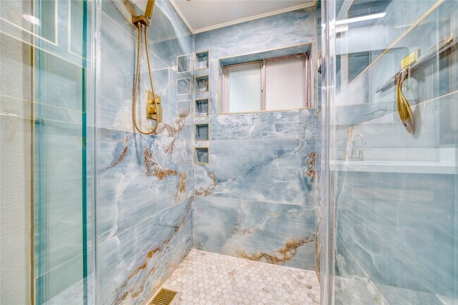 Building Photo - 4406 Mallard Dr