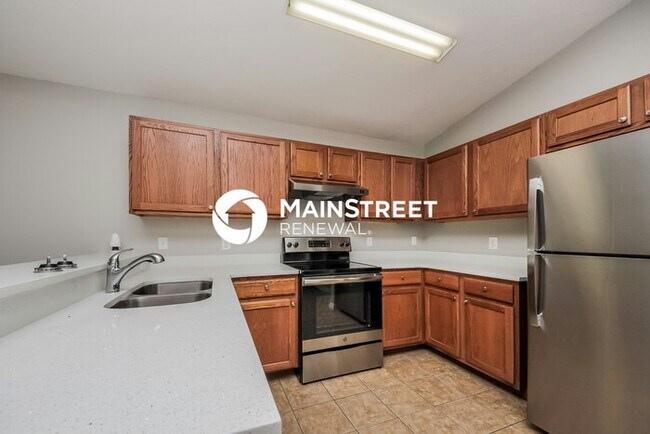 Building Photo - 3 Bedroom Pet-Friendly Home in Ocoee, FL with Main Street Renewal
