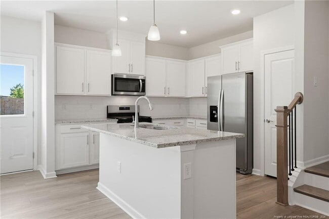 Building Photo - 1952 Dapple Dr