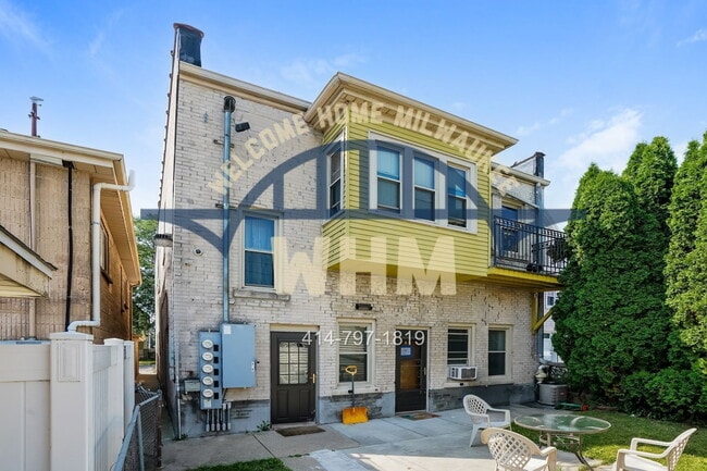 Building Photo - 3650 E Barnard Ave