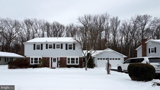 Building Photo - 4325 Majestic Ln