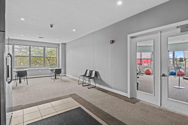 Building Photo - 172 Culver Ave