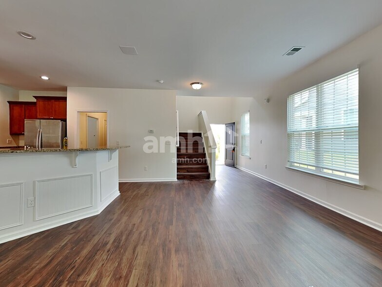 Building Photo - 130 Dunnsmore Dr