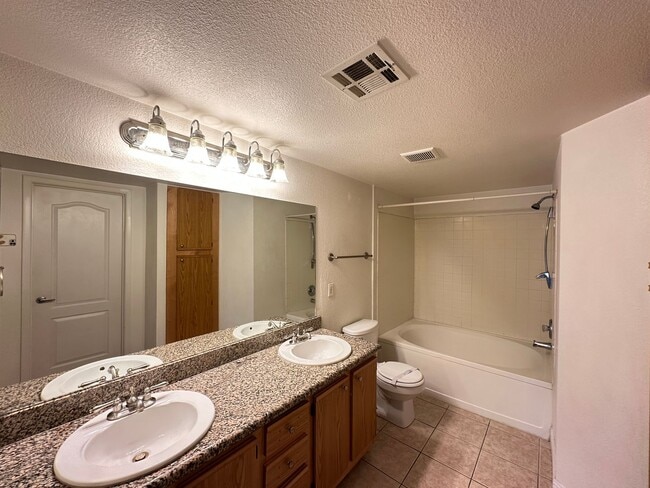 Building Photo - COPPER CANYON CONDO