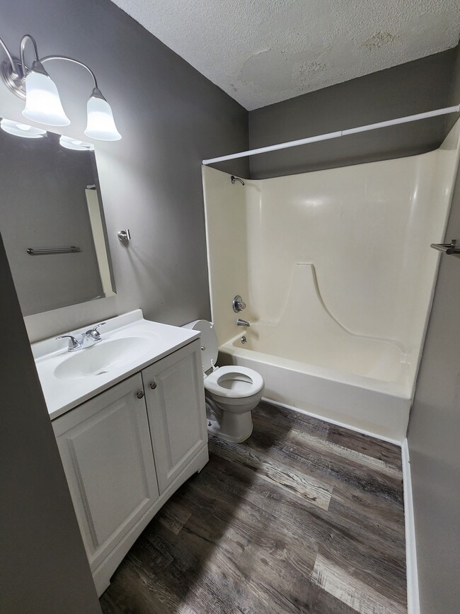 Building Photo - 4130 Baldwin Ave