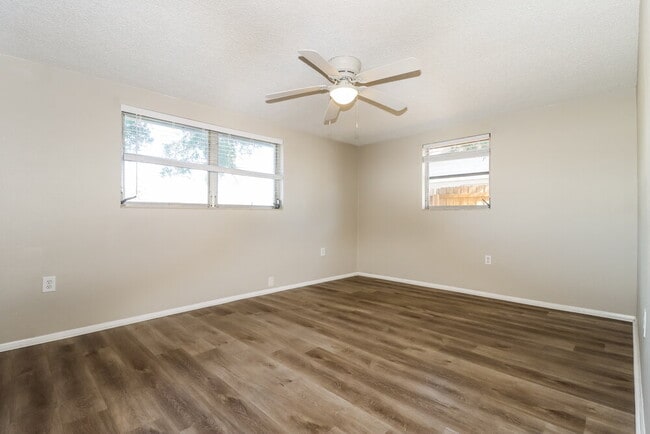 Building Photo - 6226 9th Ave