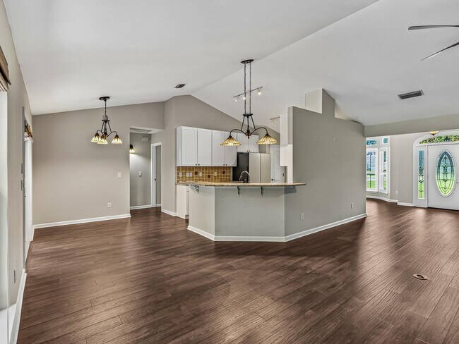 Building Photo - 6326 Glasgow Dr