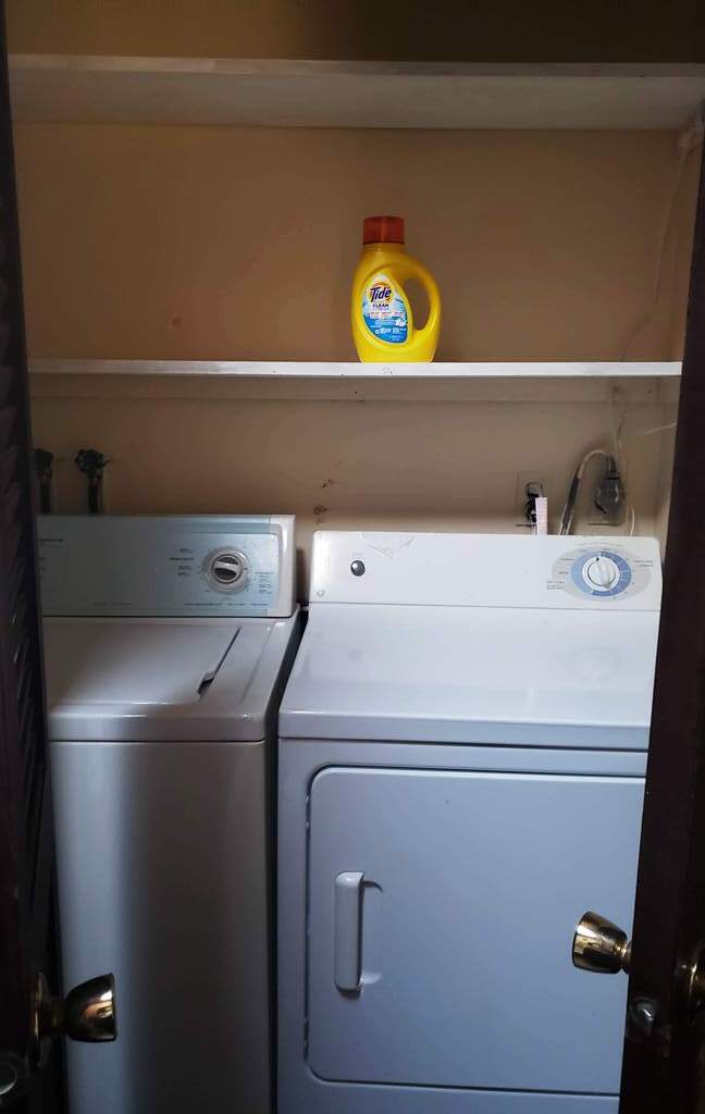 Building Photo - 10 Donenfeld Dr