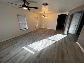 Building Photo - 1203 Eleanor St