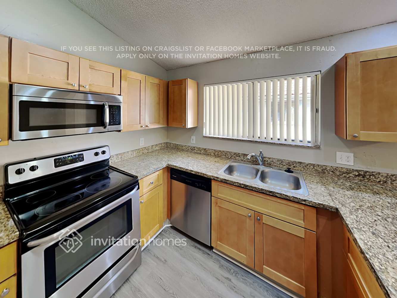 Building Photo - 512 NW 38th Terrace